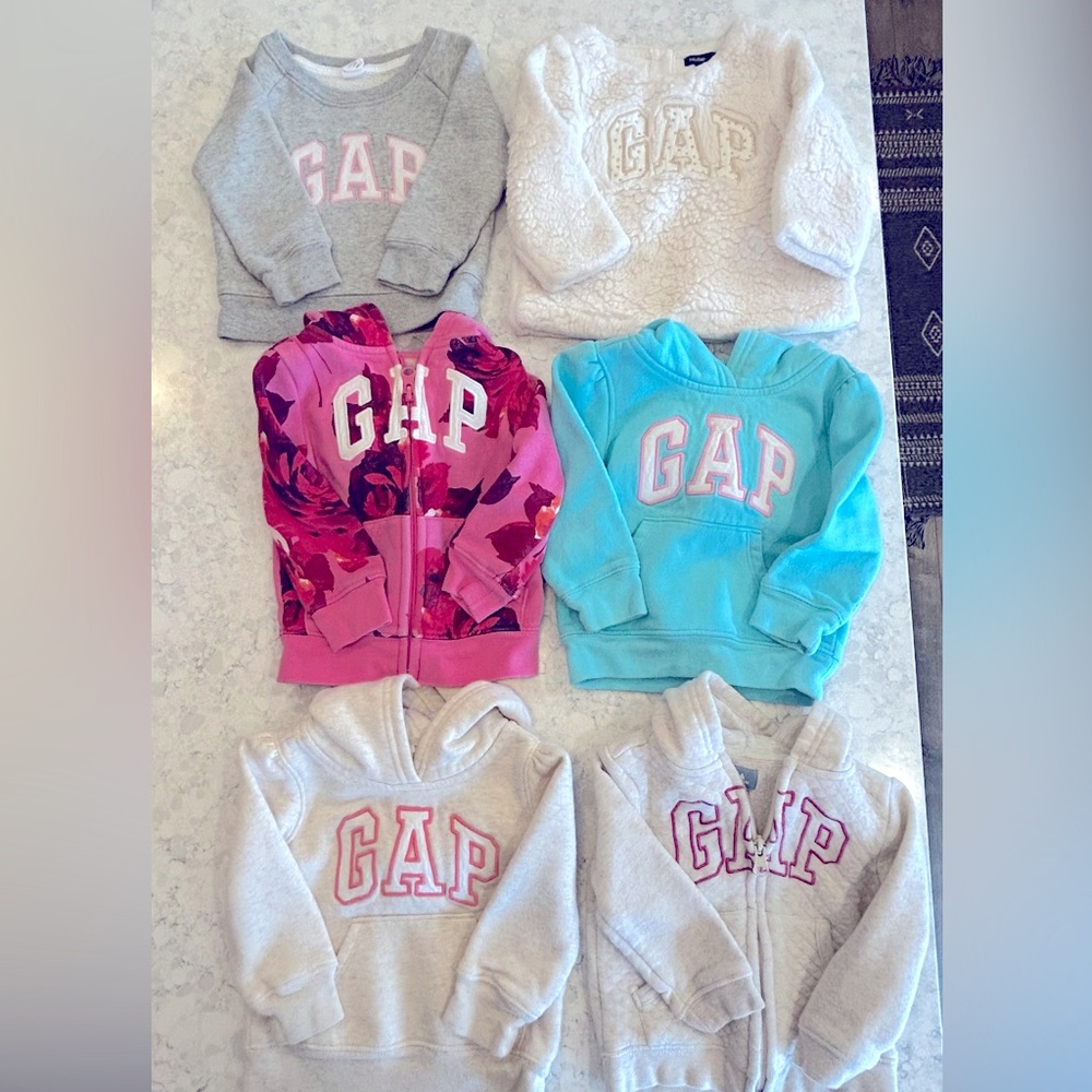 Gap sweatshirts 12-18 months